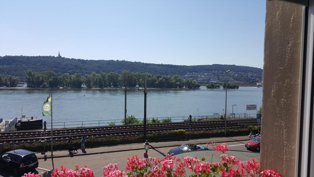 רודסהיים אם ריין Hotel Krone Ruedesheim מראה חיצוני תמונה