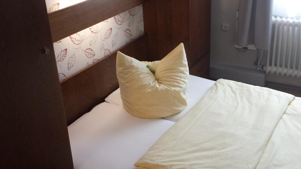 רודסהיים אם ריין Hotel Krone Ruedesheim מראה חיצוני תמונה